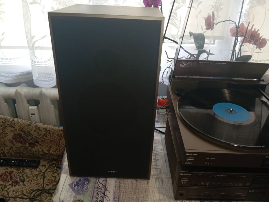Комплект грамофон ресийвър и тонколони Sharp