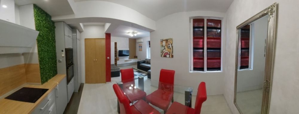 Дава се под наем Тристаен апартамент в Пловдив, Кючук Париж - 100 кв.м за 484.5 € - Снимка #8