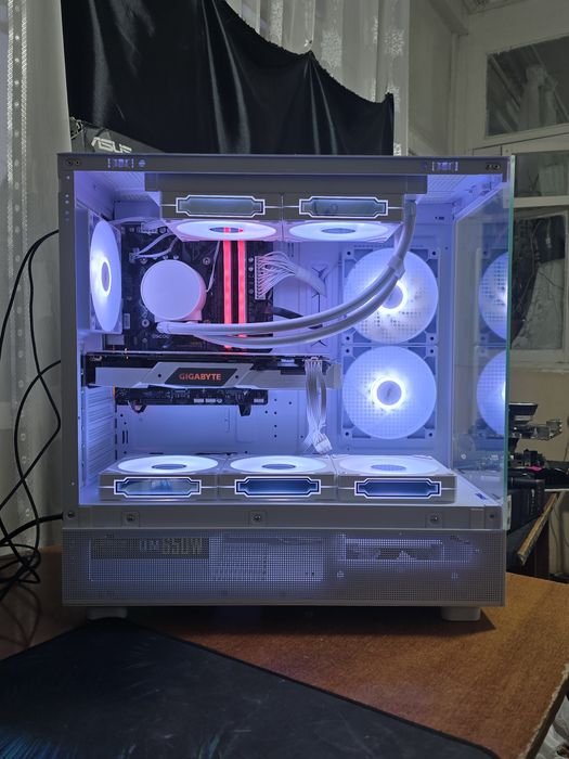 White Gaming PC — i7-8700 / RTX 2060 / 16GB RAM