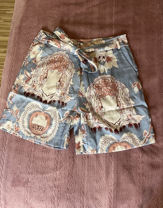 Дамски къси панталони