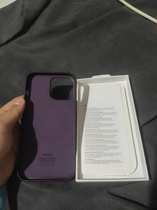 Два чехла для iPhone 13 pro Max