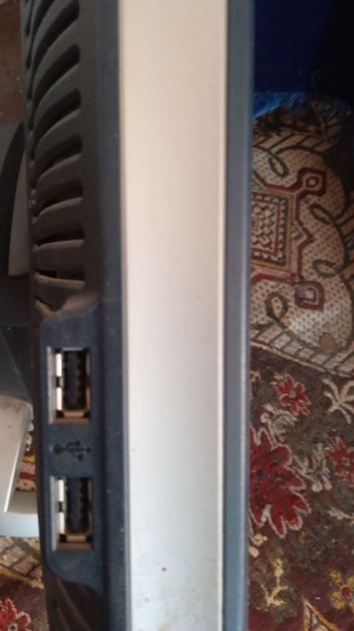 Монитор dell за компютър