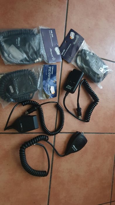 Microfoane Stații Radio, diferite modele - Noi.