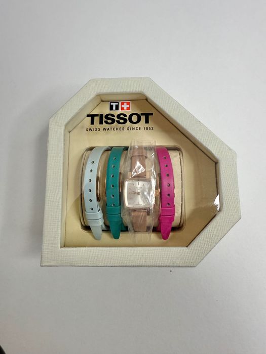 Оригинальные новые Tissot Lovely Square женские часы Швейцария