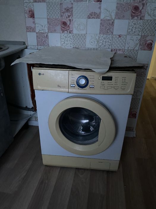 Продам стиральную машинку samsung