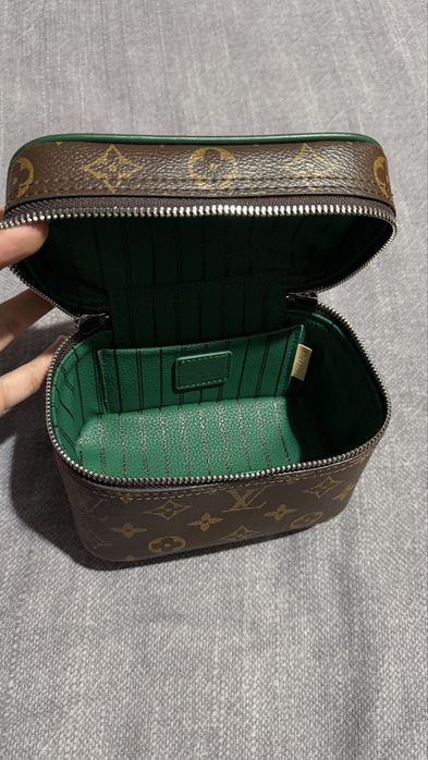 Косметички Louis Vuitton Nice Mini