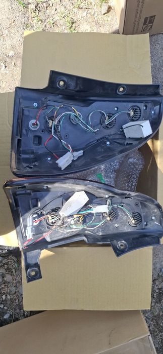 Фара сатылады задни