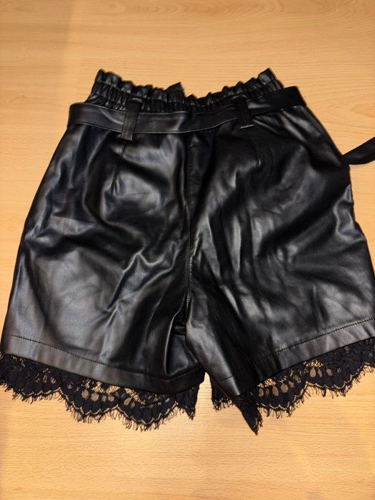 Дамски кожени панталони