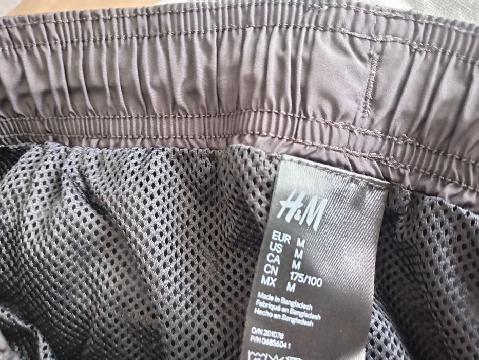Vând pantaloni plaja, piscina sau alte activități