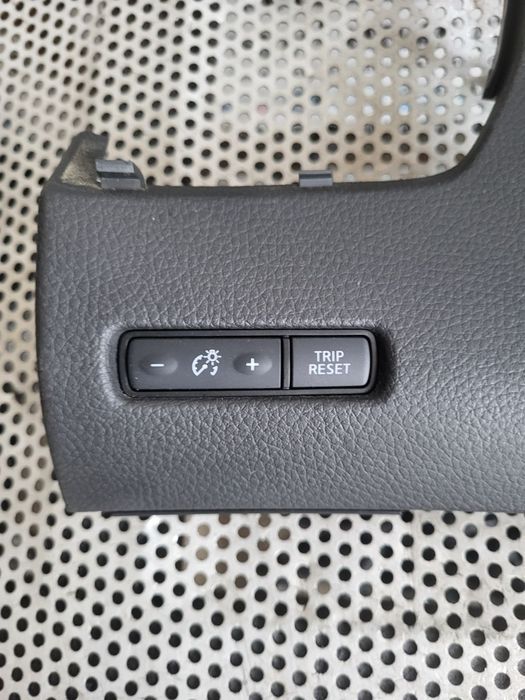 Butoane Buton Tempomat Pilot Automat Nissan Qashqai J11 Volan Stanga An 2014-2015-2016-2017-2018-2019-2020 Dezmembrez Nissan Qashqai J11 Facelift 1.5