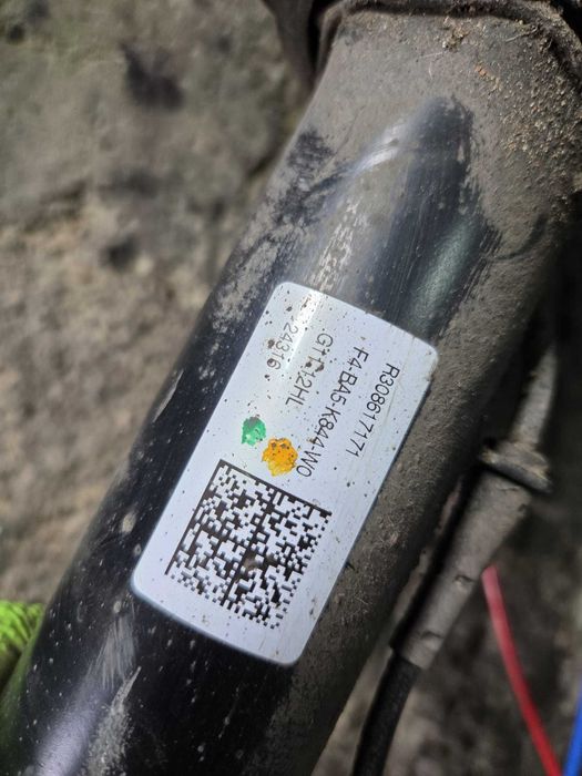 Perna aer spate stanga dreapta BMW G11 G12 cod 7915953