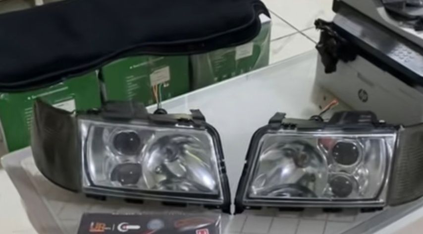 Фары на ауди 100 с4