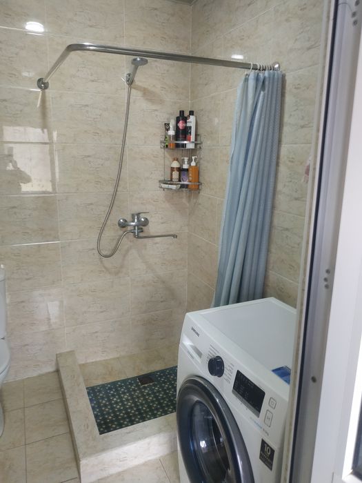 Kichik hovli sotladi