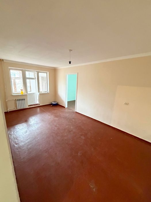 Срочно Продаеться 2-ком квартира городе Чирчике районе 3-микрарайоне