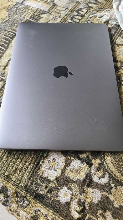 Macbook Air 13 2018 i5 16/256