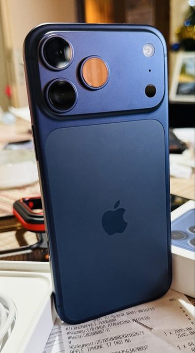 Iphone 17 Pro  Max Deep Blue 256! Като Нов!!! Гаранция!
