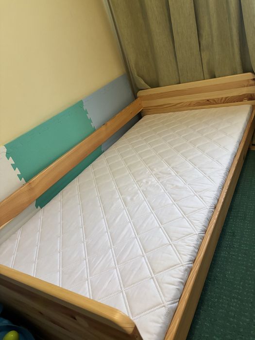 Pat toddler din lemn de pin