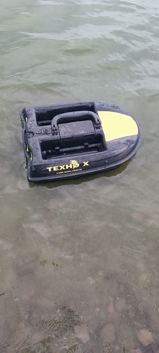 Лодка за захранка Техно Х