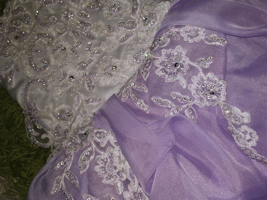 Красивое платье на девочку