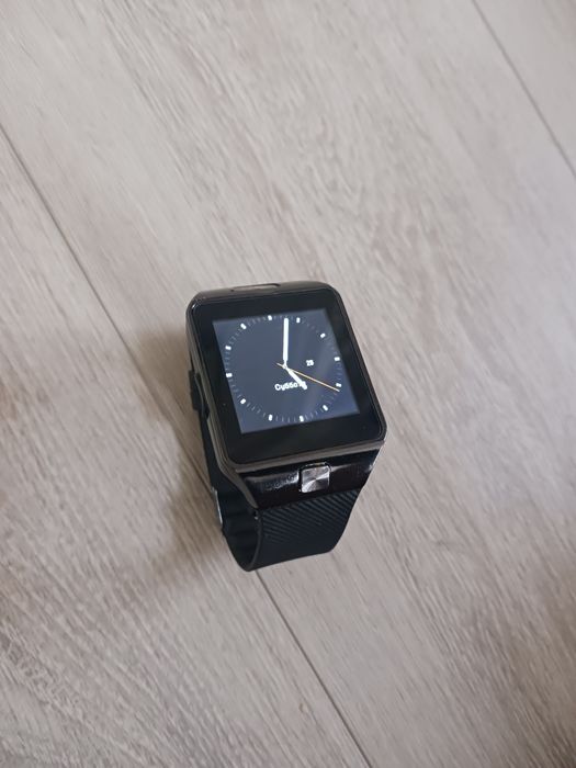 Смарт Часовник запазен чисто нов