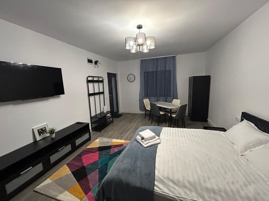 Inchiriez garsoniera