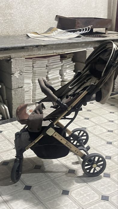 Прадается детская коляска