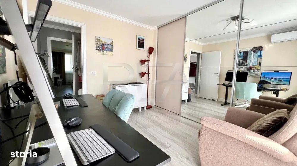 Apartament 3 camere , vedere catre parc