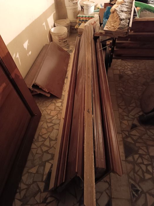 Emdef eshik yechvolingan akuratniy.