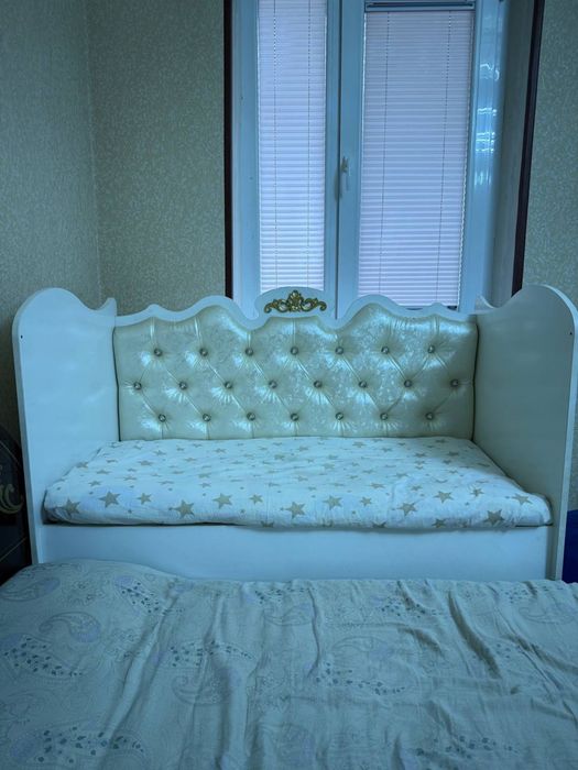 Детская кровать белая