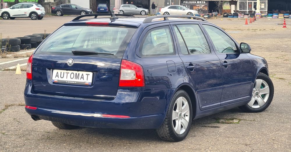 Skoda Octavia 2012 * 2.0 TDI - DSG * BiXenon * Sound System * Padele