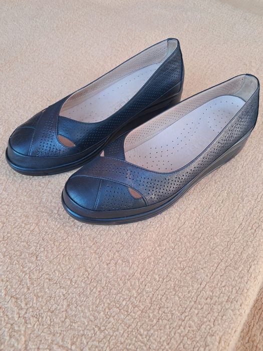 Balerini cu talpa groasa, piele