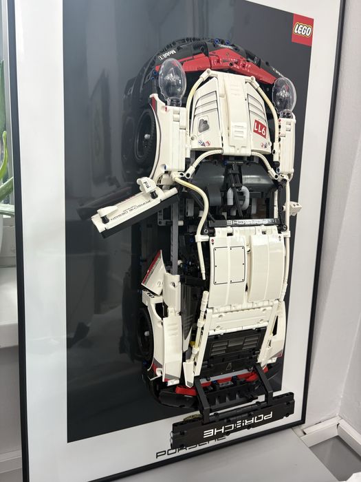 Продаем машинку лего