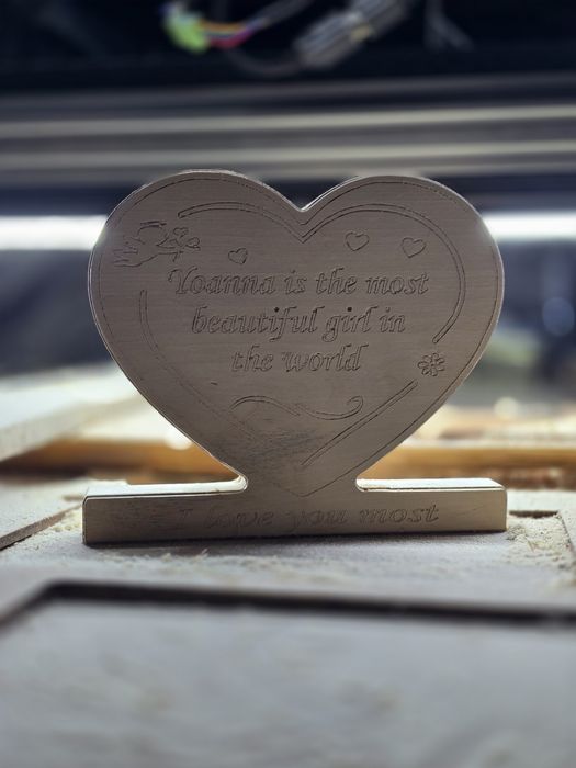 Дървено сърце с опция за персонализирано име и текст