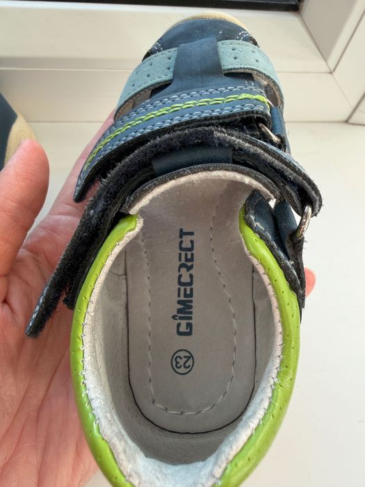 Продам детские сандали