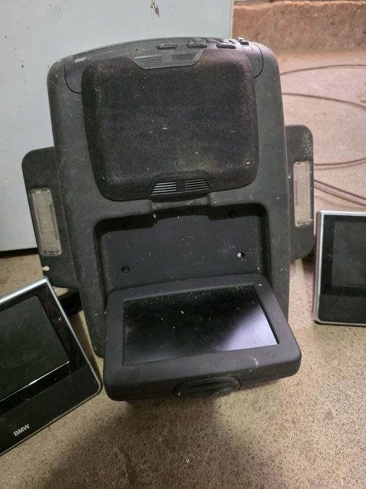 Лот от монитори за БМВ