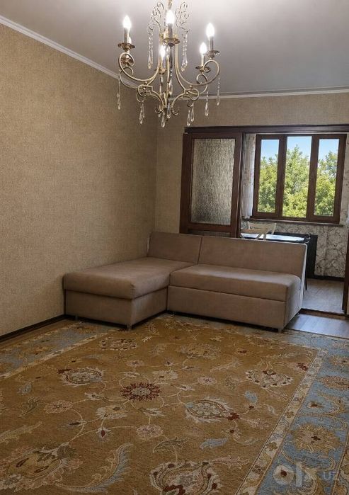 Продаётся 3 комнатная Буюк ипак йули метро
