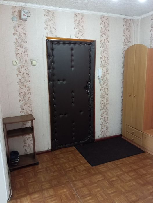 Сдается 3-х комнатная квартира помесячно в Пришахтинске