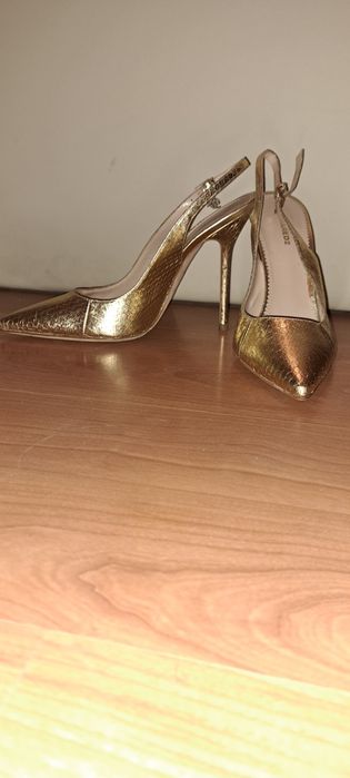 Vând pantofi dsquared2