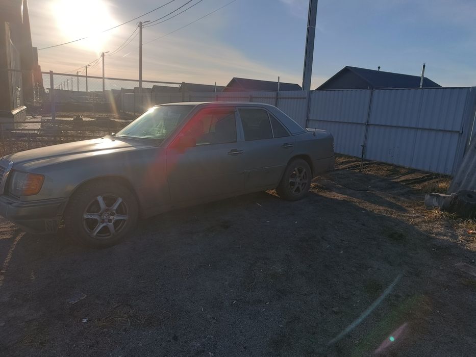 Продам машину мерс