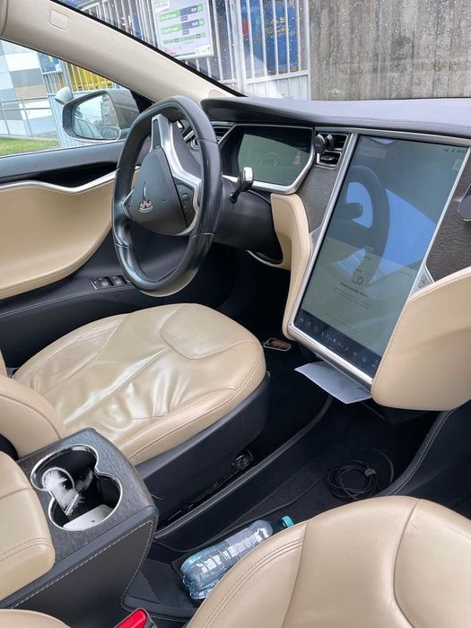 TESLA MODEL S Incarare gratuită Supercharged Tesla