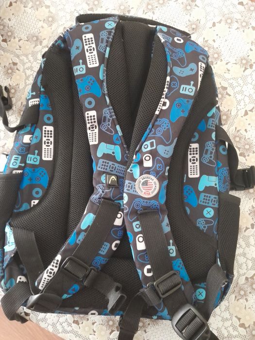 Раница HEAD! Красива и много удобна за децата!