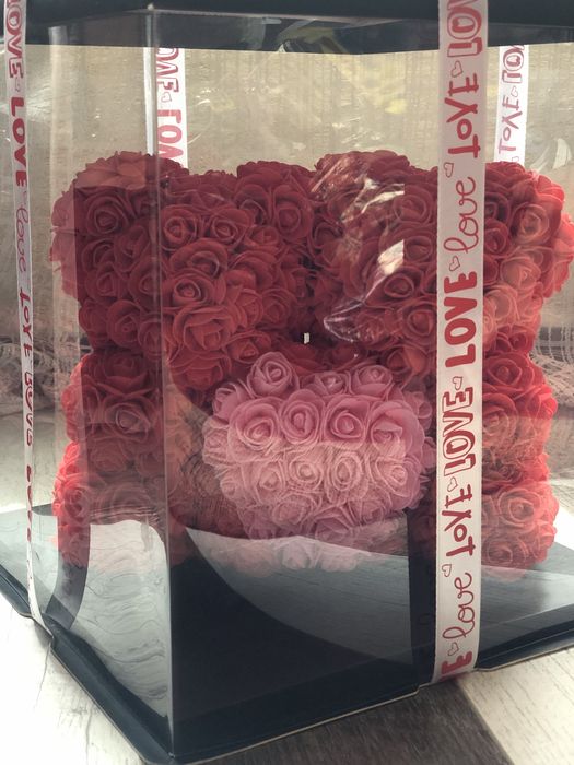 Ursuleti petale trandafir spuma