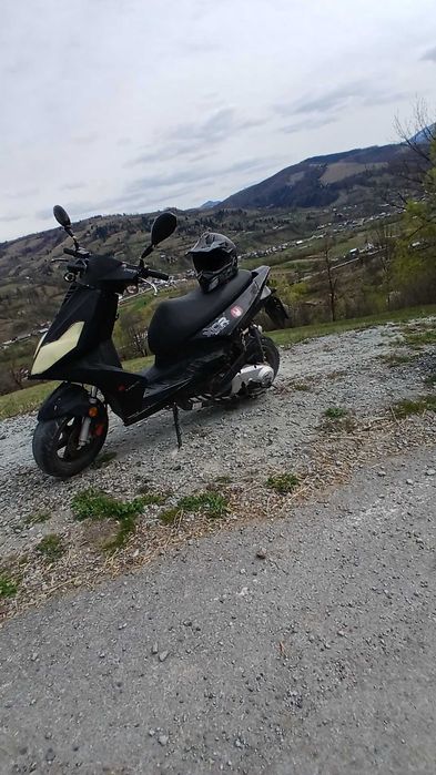 Scuter 125cc pornire la buton 4t