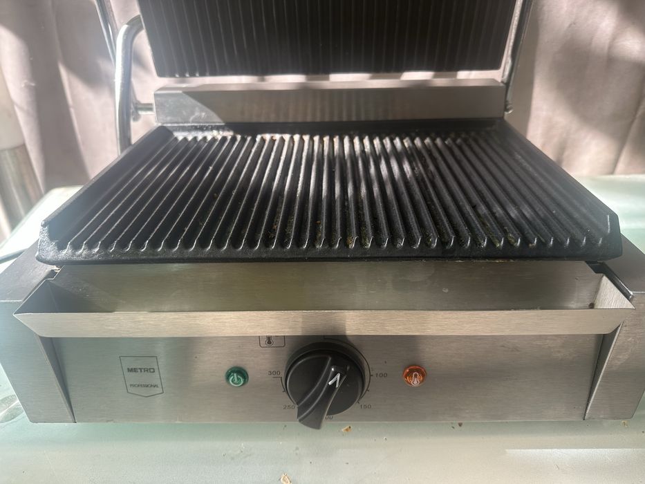 Gril profesional electric aproape nou 3000w