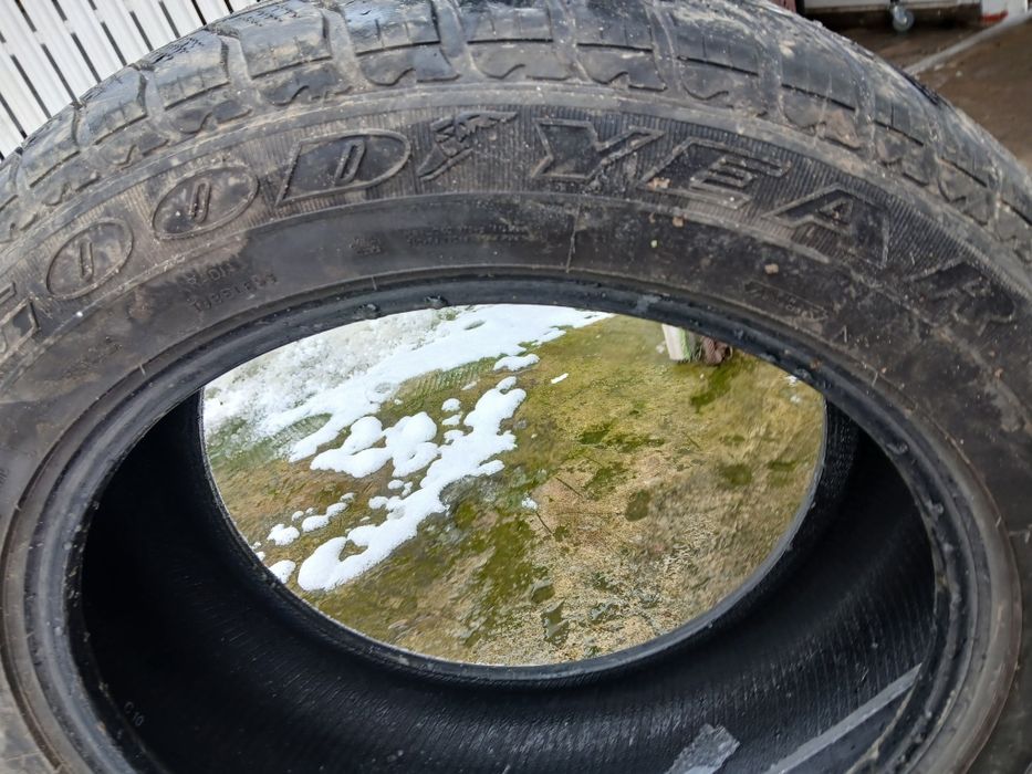 Vând 2 anvelope 255 50 19 marca Good Year RUN FLAT în stare excelentă