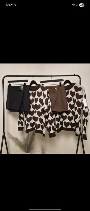 Пуловер със сърчица New collection