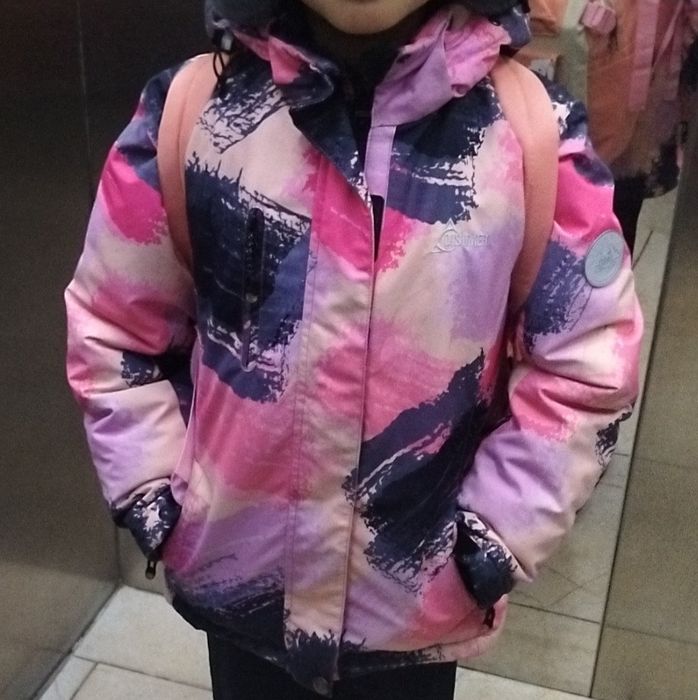 Зимние куртки для мальчика и девочку