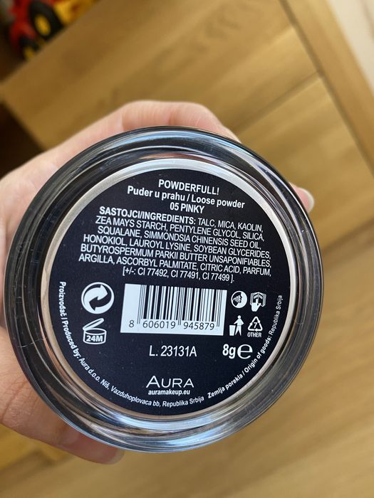 Козметика Aura, Milani