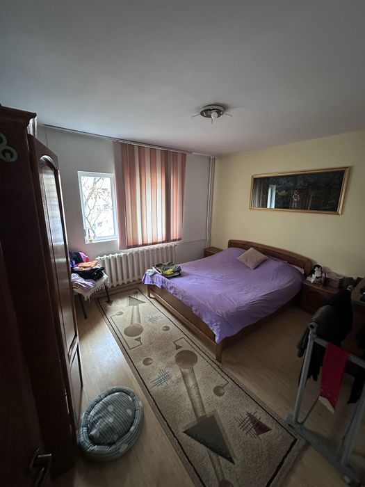 Vand 3 camere Carei Basarabia