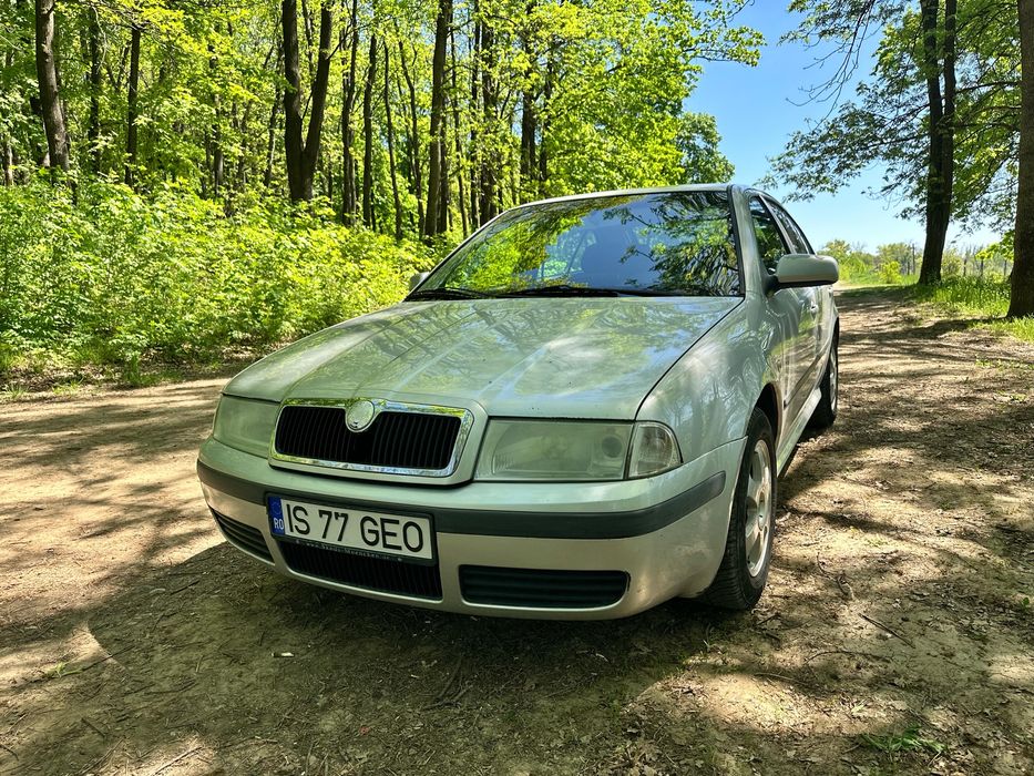 Skoda Octavia 1 benzină 2.0i  Cutie AUTOMATĂ